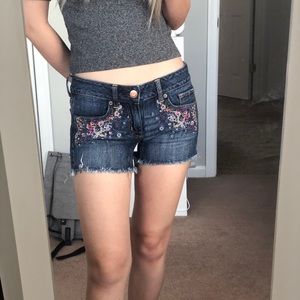 NWOT American Eagle Floral Denim Shorts